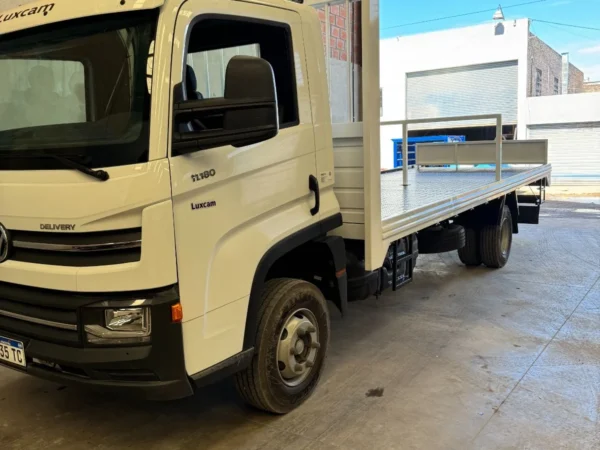 Camion Volkswagen Delivery 11 180 Blanco Con